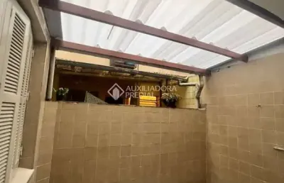 Apartamento com 3 quartos à venda na rua açores, 96, passo da areia, porto alegre, 84 m2 por r$ 650.000