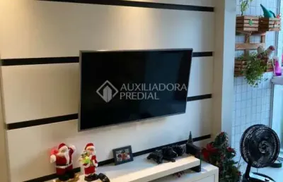 Apartamento com 3 quartos à venda na rua doutor campos velho, 1756, cristal, porto alegre, 63 m2 por r$ 352.000
