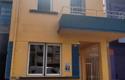 Casa comercial à venda na avenida cristóvão colombo, 2394, são joão, porto alegre, 245 m2 por r$ 1.700.000