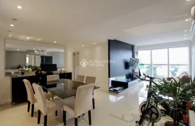 Apartamento com 3 quartos à venda na avenida benno mentz, 855, vila ipiranga, porto alegre, 101 m2 por r$ 890.000