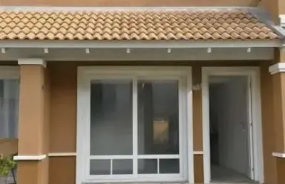 Casa em condomínio fechado com 3 quartos à venda na não me toque, 100, centro, imbé, 119 m2 por r$ 589.000