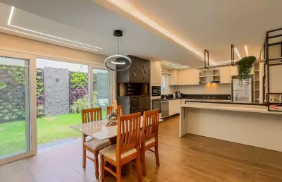 Casa com 3 quartos à venda na rua guadalupe, 465, jardim lindóia, porto alegre, 210 m2 por r$ 1.190.000
