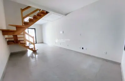 Casa com 2 quartos à venda na rua doutor érico maciel filho, 69, hípica, porto alegre, 80 m2 por r$ 448.990