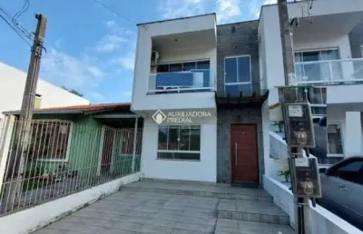 Casa com 2 quartos à venda na avenida nossa senhora de guadalupe, 1025, hípica, porto alegre, 100 m2 por r$ 448.900