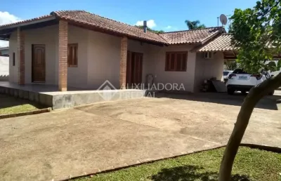Casa com 2 quartos à venda na do jesuíno - lado par, 520, lageado, porto alegre, 127 m2 por r$ 590.000