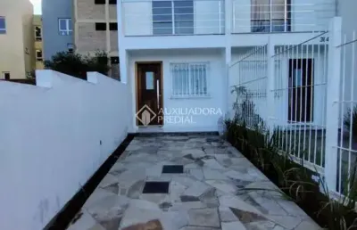 Casa com 3 quartos à venda na rua luzinete alves aragon, 380, hípica, porto alegre, 150 m2 por r$ 480.000