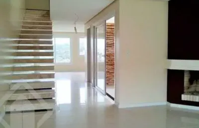 Casa com 3 quartos à venda na rua professor antônio josé remião, 332, espírito santo, porto alegre, 217 m2 por r$ 708.100