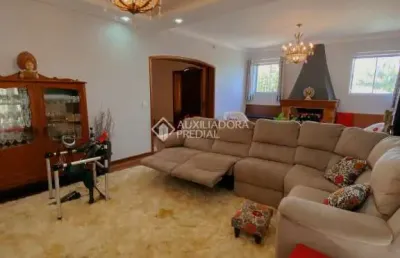 Casa com 4 quartos à venda na rua fernando osório, 275, teresópolis, porto alegre, 350 m2 por r$ 1.696.000