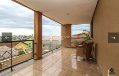 Casa com 3 quartos à venda na travessa miguel pereira, 120, medianeira, porto alegre, 544 m2 por r$ 1.748.500