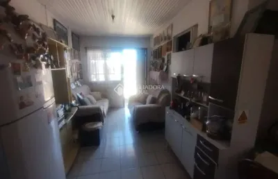Casa com 2 quartos à venda na rua mário vieira marques, 79, hípica, porto alegre, 41 m2 por r$ 290.000