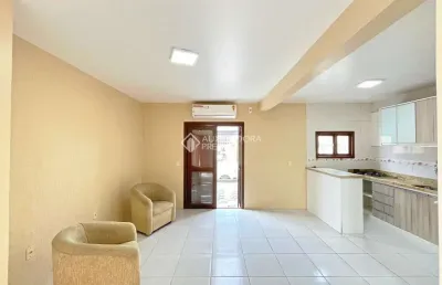 Casa com 2 quartos à venda na rua elmo born, 10, hípica, porto alegre, 74 m2 por r$ 340.000