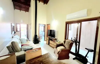 Casa com 2 quartos à venda na rua pedro da silva nava, 115, aberta dos morros, porto alegre, 65 m2 por r$ 300.000
