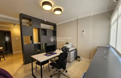 Sala comercial à venda na rua uruguai, 335, centro histórico, porto alegre, 26 m2 por r$ 140.000