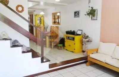 Casa em condomínio fechado com 2 quartos à venda na rua carlos scliar, 75, hípica, porto alegre, 100 m2 por r$ 460.000