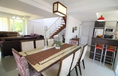 Casa em condomínio fechado com 5 quartos à venda na rua ivo walter kern, 599, hípica, porto alegre, 332 m2 por r$ 2.064.000