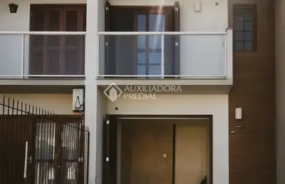 Casa em condomínio fechado com 2 quartos à venda na rua pau brasil, 271, hípica, porto alegre, 64 m2 por r$ 300.000