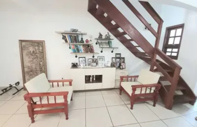Casa com 2 quartos à venda na rua francisca prezzi bolognesi, 430, hípica, porto alegre, 100 m2 por r$ 350.000