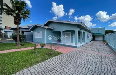 Casa com 3 quartos à venda na rua josé de alencar, 864, centro, estância velha, 232 m2 por r$ 990.000