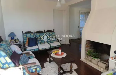 Casa com 4 quartos à venda na rua tristão de alencar, 181, primavera, novo hamburgo, 210 m2 por r$ 630.000