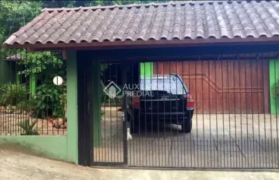 Casa com 3 quartos à venda na rua padre nóbrega, 703, vila nova, novo hamburgo, 274 m2 por r$ 480.000