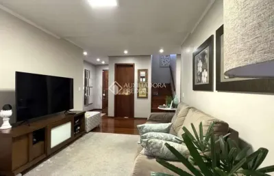 Casa com 4 quartos à venda na itapiru, 104, guarani, novo hamburgo, 245 m2 por r$ 950.000