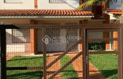 Casa em condomínio fechado com 2 quartos à venda na bem-te-vi, 955, capão novo, capão da canoa, 70 m2 por r$ 326.000