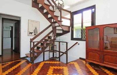 Casa com 4 quartos à venda na rua rio pardo, 372, passo da areia, porto alegre, 250 m2 por r$ 995.000