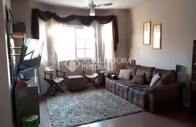 Casa com 2 quartos à venda na rua jatobás, 56, jardim algarve, alvorada, 162 m2 por r$ 350.000