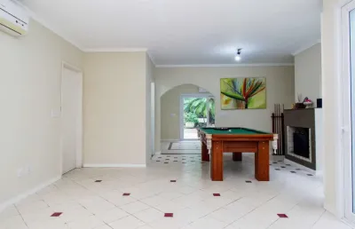 Casa com 3 quartos à venda na rua walter kaufmann, 580, jardim itu sabará, porto alegre, 307 m2 por r$ 1.757.500