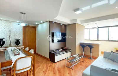Apartamento com 3 quartos à venda na rua roque calage, 566, passo da areia, porto alegre, 82 m2 por r$ 735.000