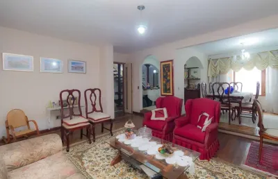 Casa com 3 quartos à venda na rua araponga, 306, chácara das pedras, porto alegre, 360 m2 por r$ 1.575.000