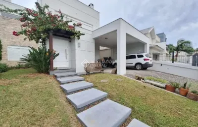 Casa com 3 quartos à venda na vereador celso garcia davilla sellas, 290, três vendas, pelotas, 237 m2 por r$ 1.550.000