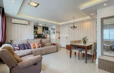 Apartamento com 3 quartos à venda na avenida dom cláudio josé gonçalves ponce de leão, 140, vila ipiranga, porto alegre, 65 m2 por r$ 430.000