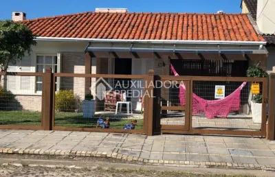 Casa em condomínio fechado com 4 quartos à venda na rio da varzea, 54, centro, xangri-lá, 160 m2 por r$ 880.000