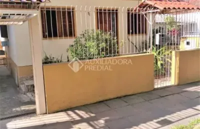 Casa com 3 quartos à venda na avenida frei henrique de coimbra, 96, vila ipiranga, porto alegre, 200 m2 por r$ 630.000