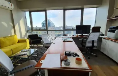 Sala comercial à venda na avenida ipiranga, 40, praia de belas, porto alegre, 30 m2 por r$ 338.000