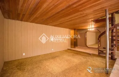 Casa em condomínio fechado com 3 quartos para alugar na rua pedro chaves barcelos, 1020, auxiliadora, porto alegre, 388 m2 por r$ 9.990