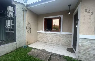 Casa com 2 quartos à venda na rua joão pinheiro machado, 240, hípica, porto alegre, 46 m2 por r$ 310.000