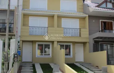 Casa em condomínio fechado com 3 quartos à venda na rua nestor josé nitschke, 38, guarujá, porto alegre, 133 m2 por r$ 520.000
