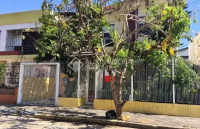 Casa em condomínio fechado com 4 quartos à venda na rua afonso pena, 159, azenha, porto alegre, 236 m2 por r$ 1.200.000