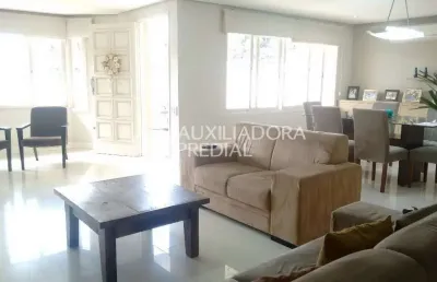 Casa em condomínio fechado com 3 quartos à venda na rua dona sofia, 135, santa tereza, porto alegre, 250 m2 por r$ 2.000.000