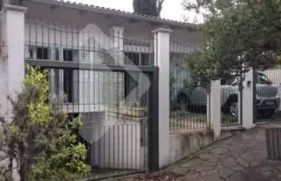 Casa em condomínio fechado com 5 quartos à venda na rua pedro moacyr, 96, cascata, porto alegre, 300 m2 por r$ 900.000