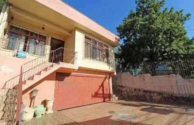 Casa com 4 quartos à venda na rua panamá, 110, bom jesus, porto alegre, 280 m2 por r$ 550.000