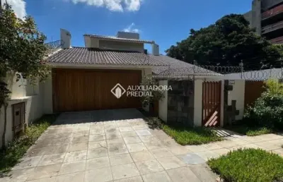 Casa com 4 quartos à venda na rua tapes, 436, pinheiro, são leopoldo, 234 m2 por r$ 1.050.000
