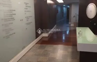 Sala comercial à venda na avenida taquara, 564, petrópolis, porto alegre, 25 m2 por r$ 100.000