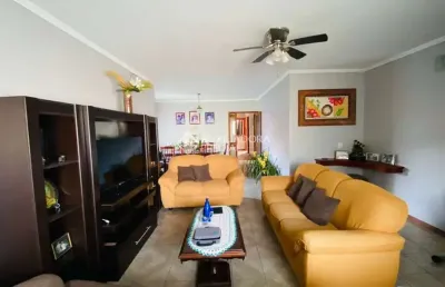 Casa com 3 quartos à venda na rua do bosque, 77, boa saúde, novo hamburgo, 185 m2 por r$ 380.000