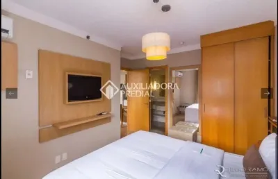 Flat com 1 quarto à venda na rua miguel tostes, 30, rio branco, porto alegre, 36 m2 por r$ 372.000