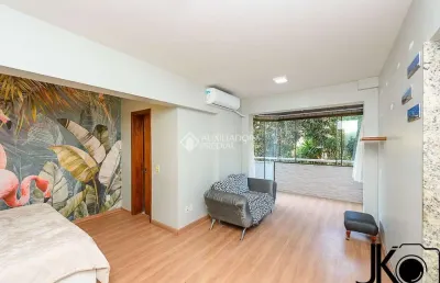 Apartamento com 1 quarto à venda na avenida independência, 967, independência, porto alegre, 41 m2 por r$ 334.000