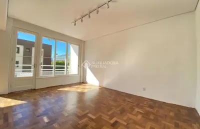 Apartamento com 2 quartos à venda na rua andré puente, 475, independência, porto alegre, 108 m2 por r$ 690.000