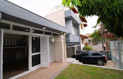 Casa em condomínio fechado com 3 quartos à venda na avenida benno mentz, 1689, vila ipiranga, porto alegre, 213 m2 por r$ 1.650.000